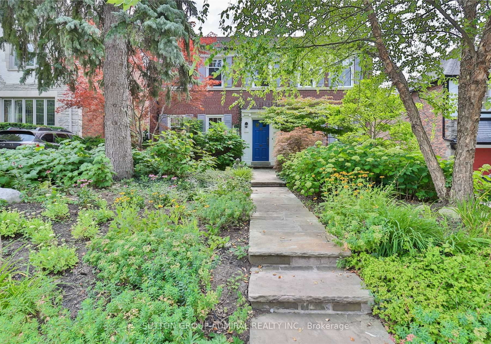 49-hillcrest-drive-toronto-ontario-c12399477