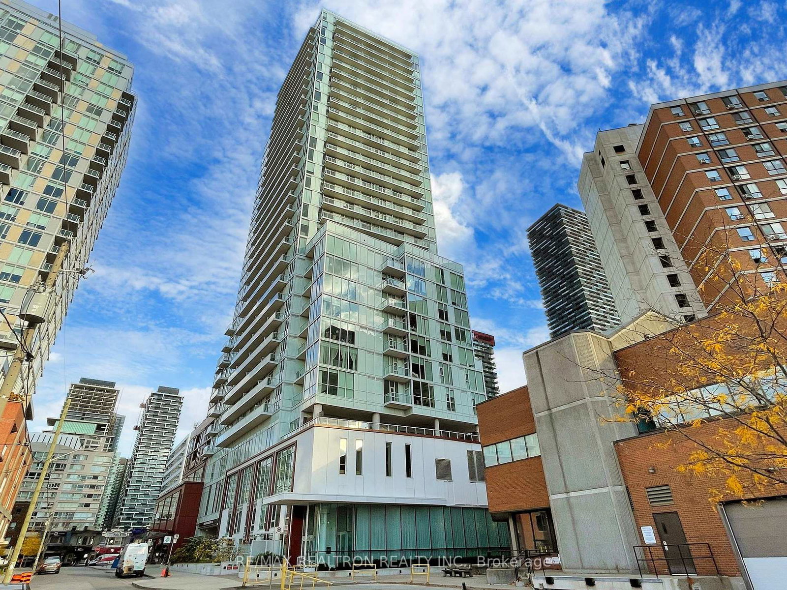 33-helendale-avenue-toronto-ontario-c12399489