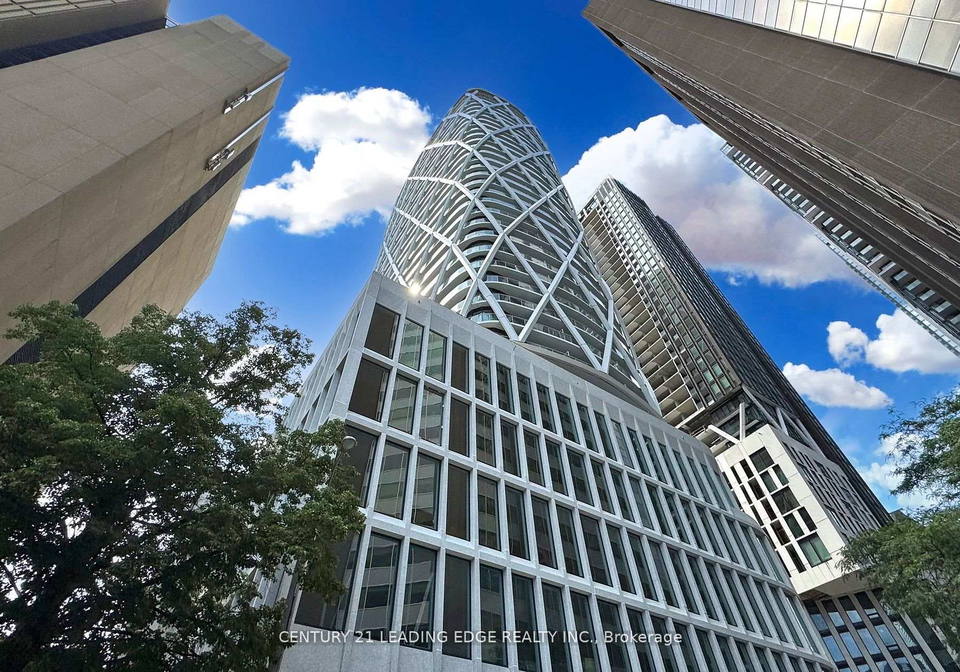 230-simcoe-street-toronto-ontario-c12399581