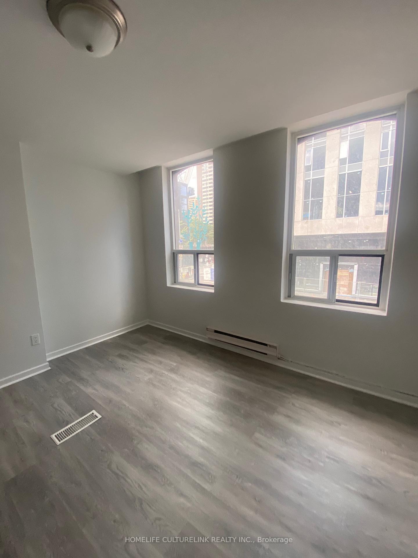 632b-yonge-street-toronto-ontario-c12399774