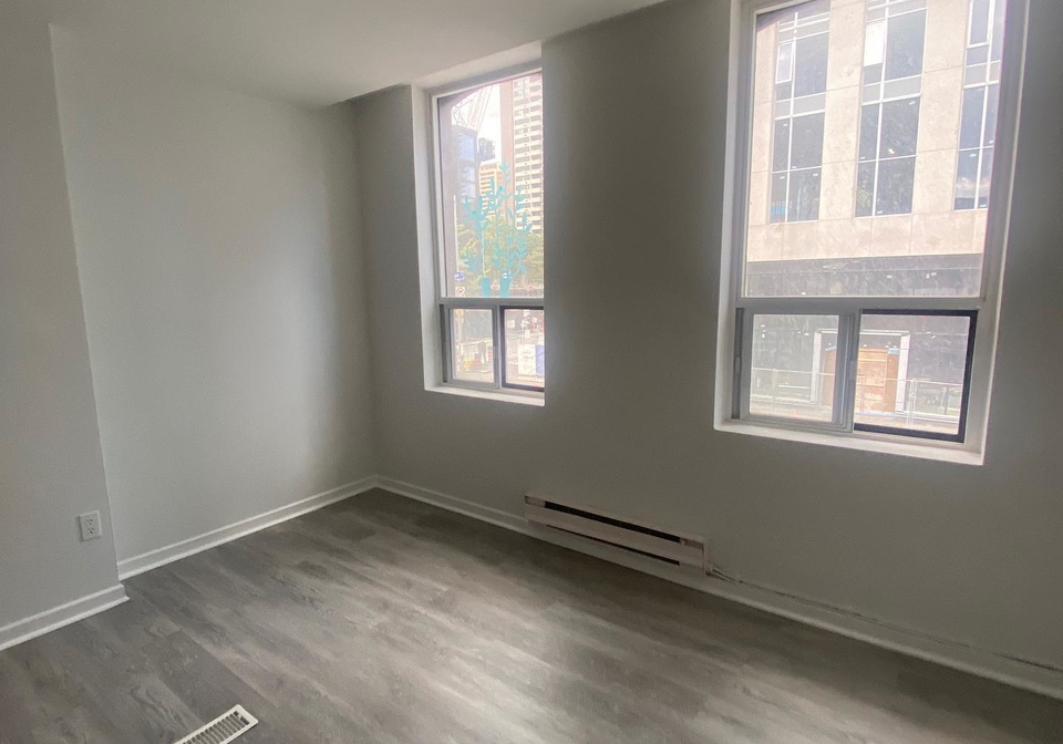 632b-yonge-street-toronto-ontario-c12399774