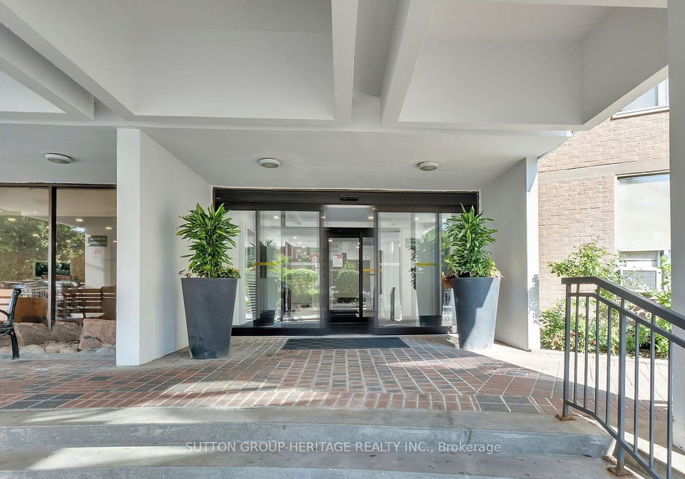5-vicora-linkway-way-east-york-ontario-c12399851