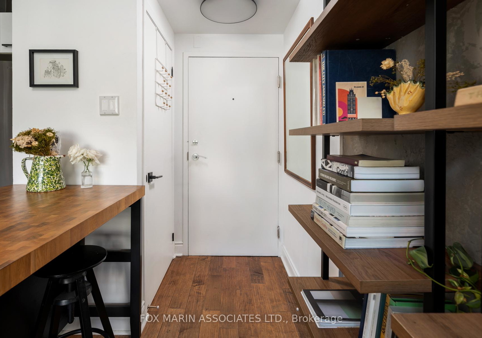 954-king-street-w-toronto-ontario-c12399974