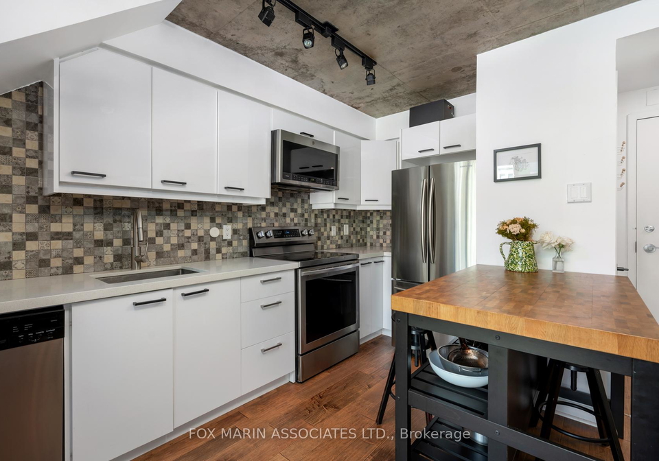 954-king-street-w-toronto-ontario-c12399974