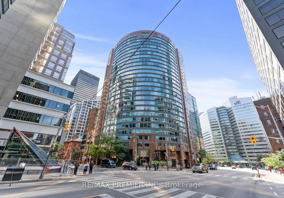 33-university-avenue-toronto-ontario-c12400133