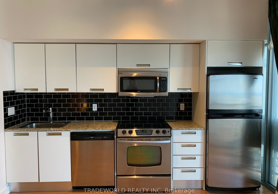33-charles-street-e-toronto-ontario-c12400264