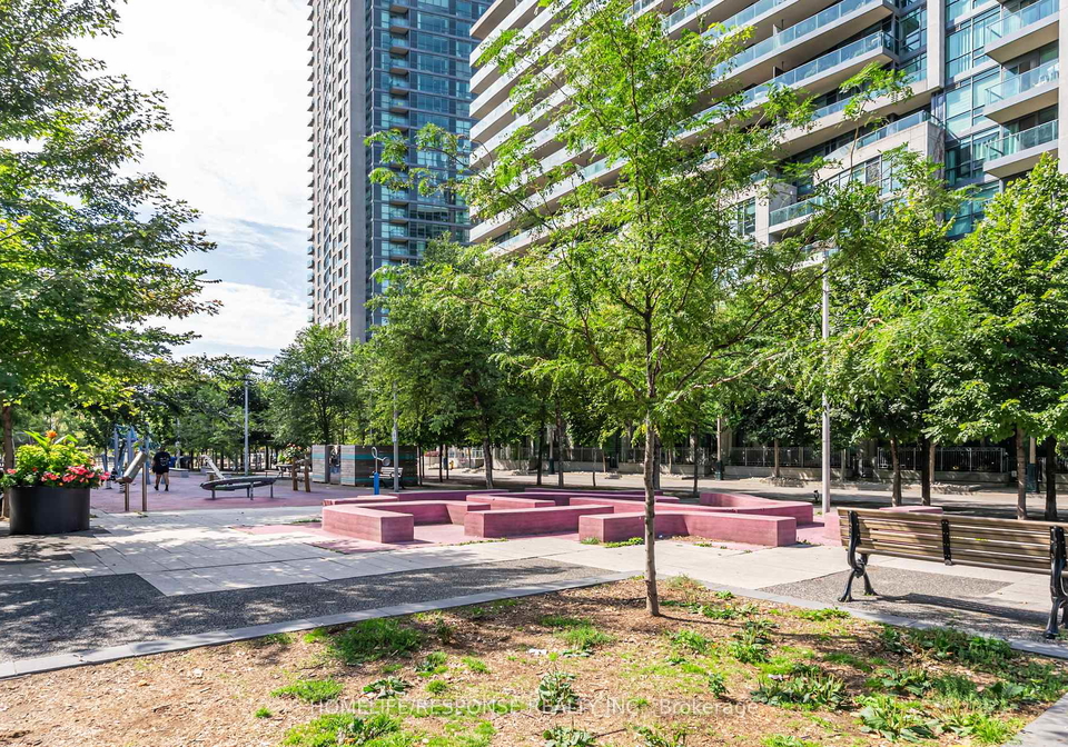 35-bastion-street-toronto-ontario-c12400288