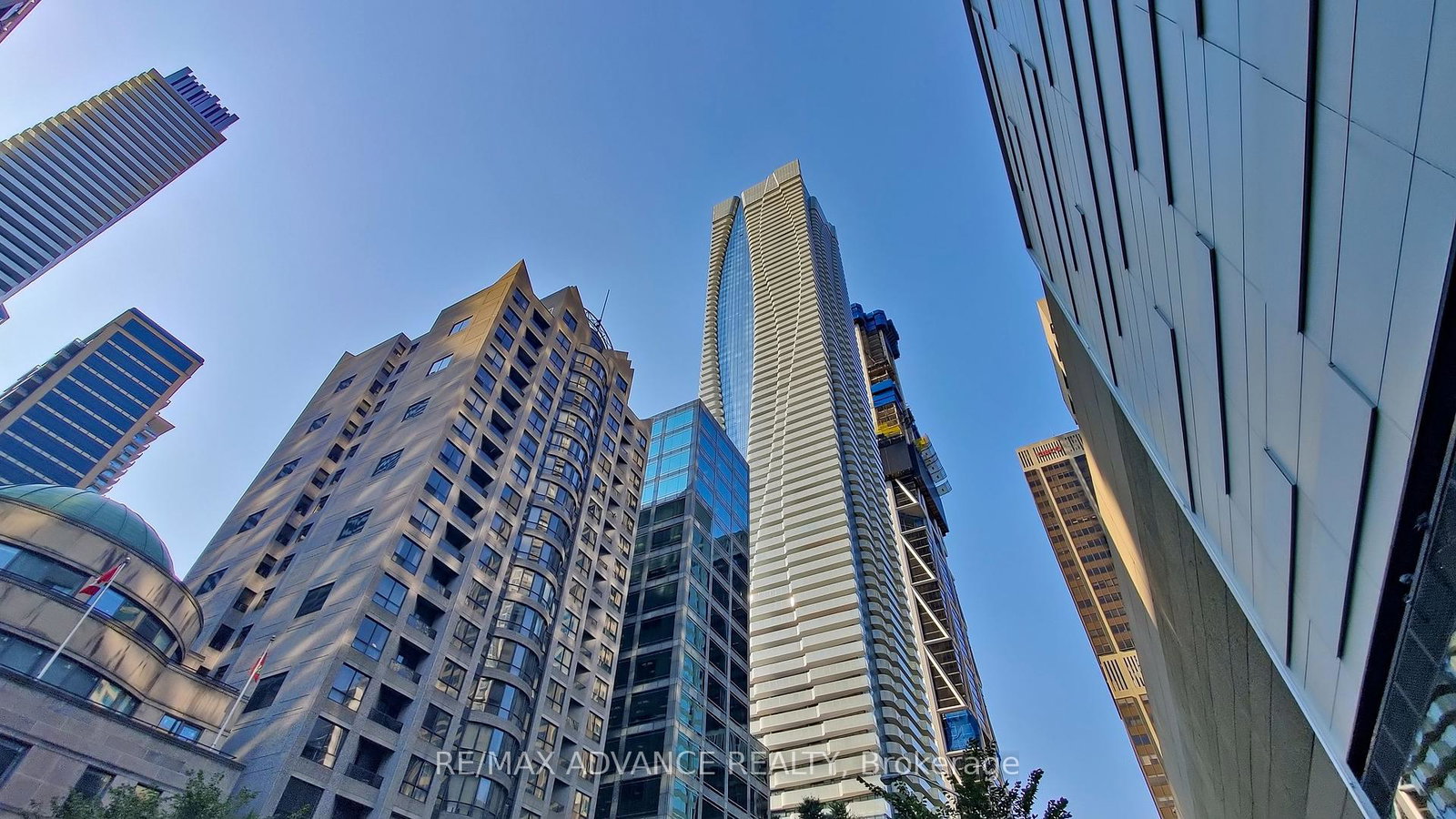 1-bloor-street-e-toronto-ontario-c12400381