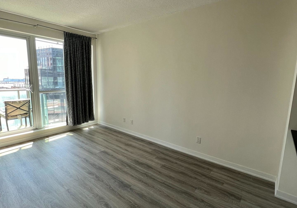 150-east-liberty-street-toronto-ontario-c12400899