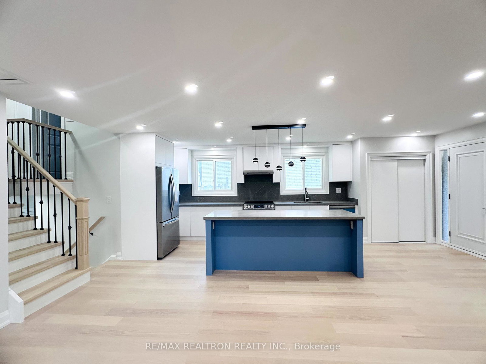 54-bellbury-crescent-north-york-ontario-c12401126