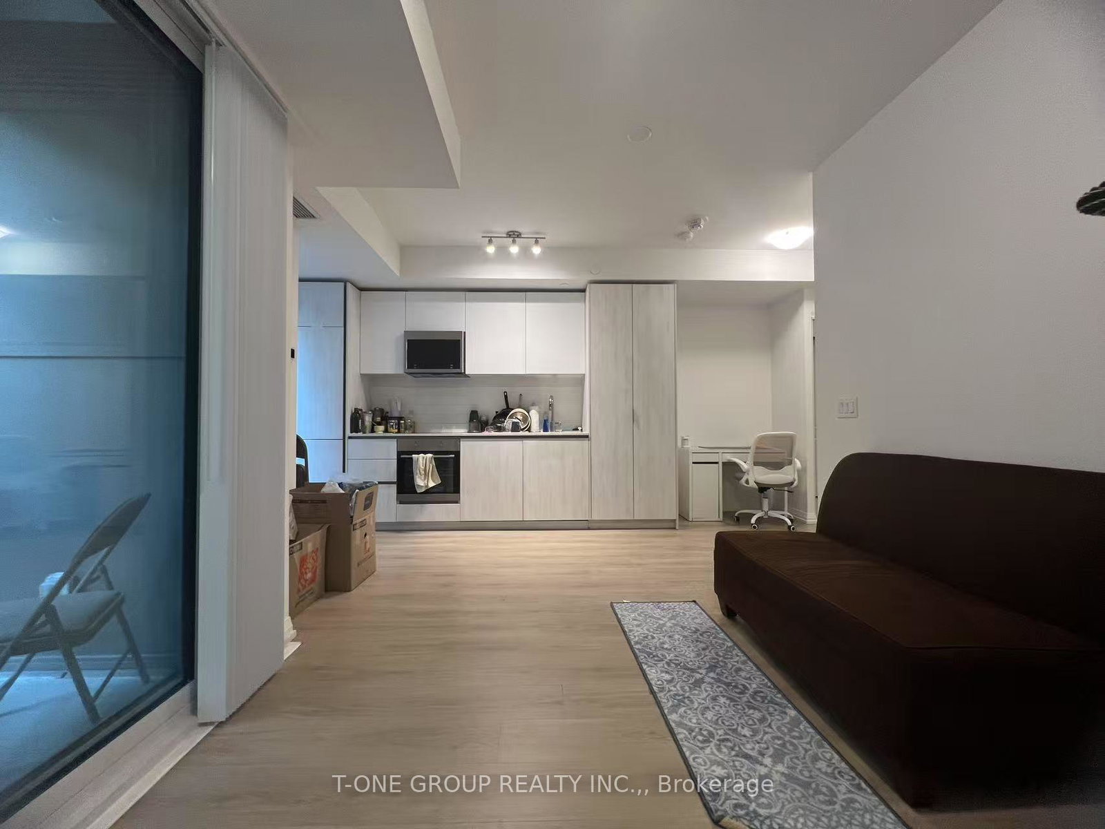 8-widmer-street-toronto-ontario-c12401300