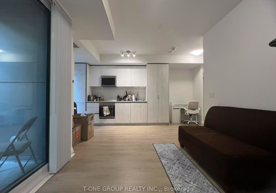 8-widmer-street-toronto-ontario-c12401300