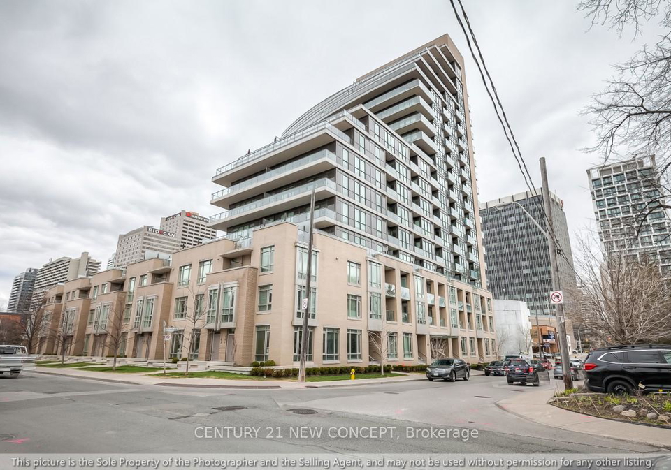 60-berwick-avenue-toronto-ontario-c12401511
