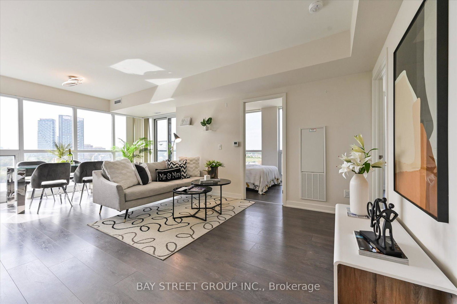 6-sonic-way-east-york-ontario-c12401711