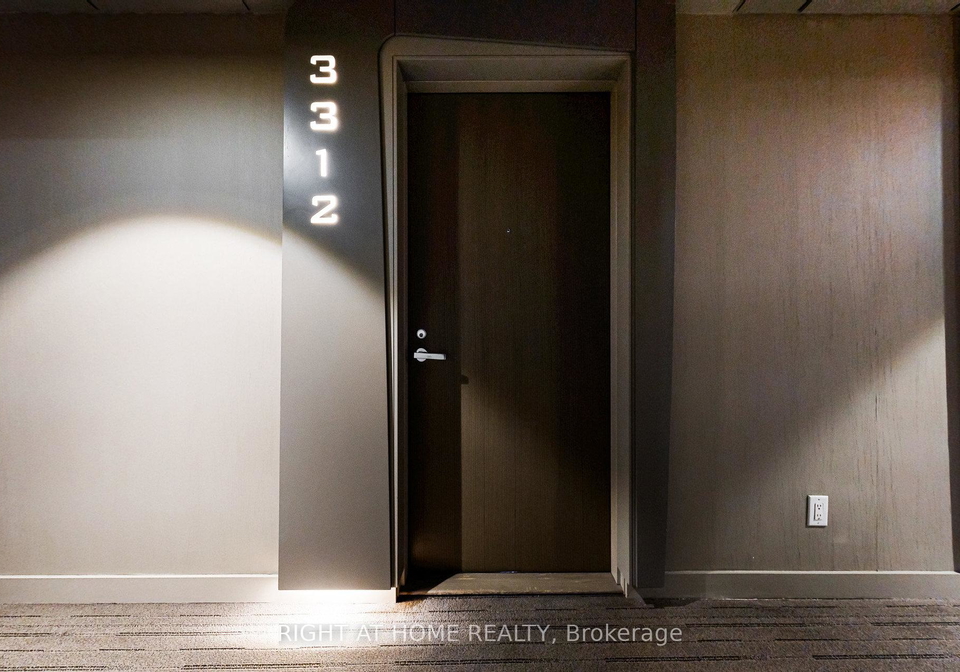 1-e-bloor-street-e-toronto-ontario-c12401778