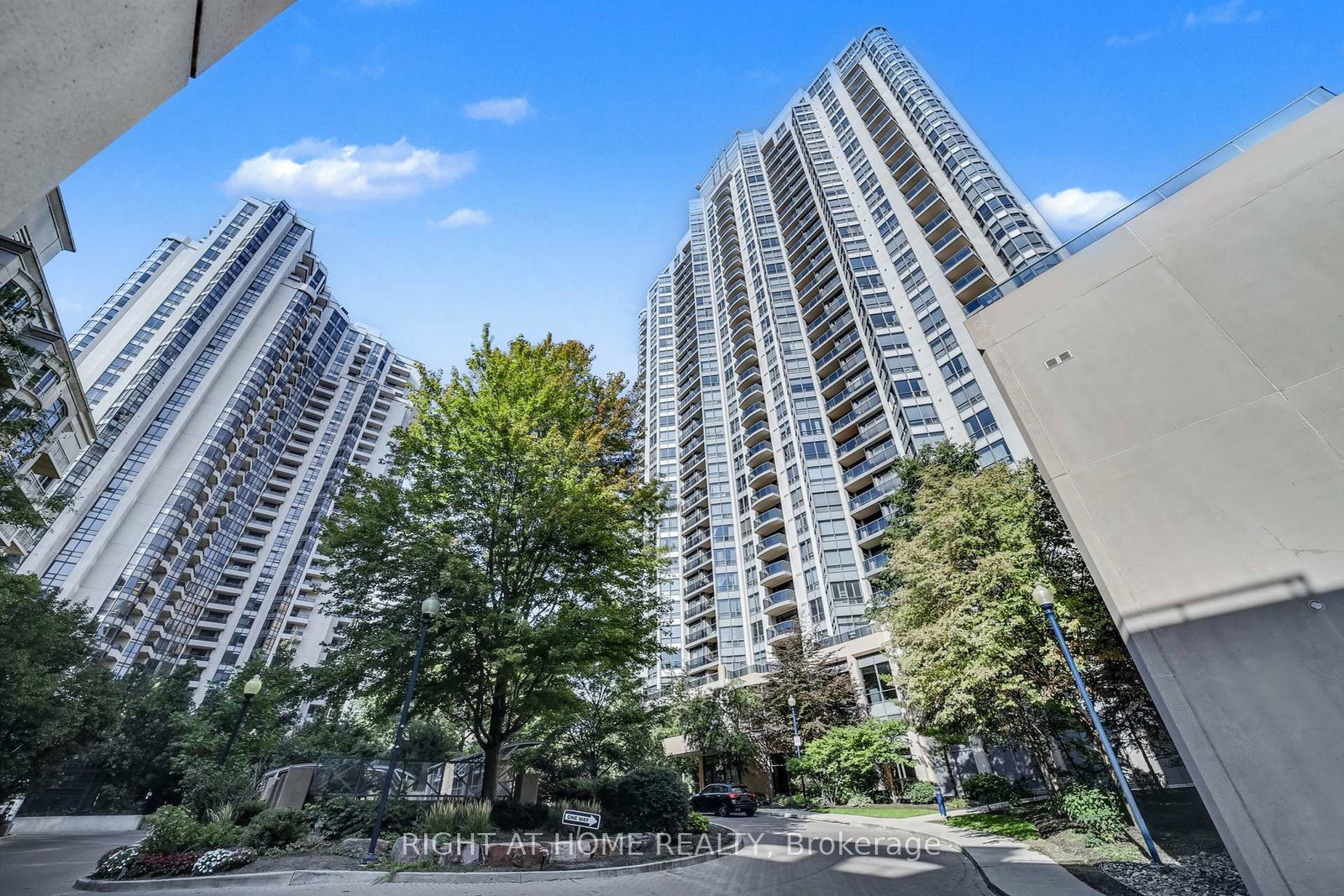 10-northtown-way-north-york-ontario-c12402089