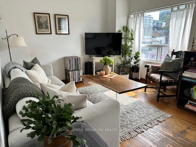 107-lisgar-street-toronto-ontario-c12402218