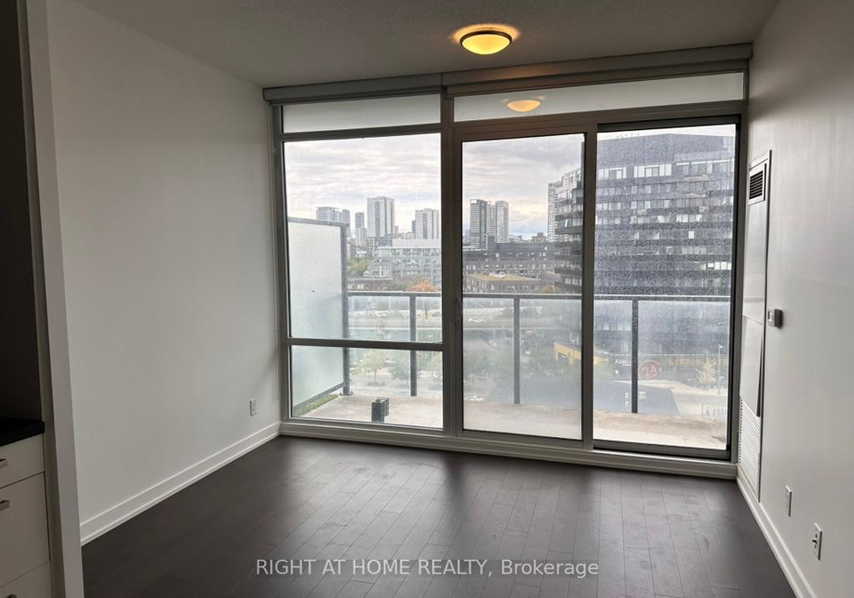 120-bayview-avenue-toronto-ontario-c12402234