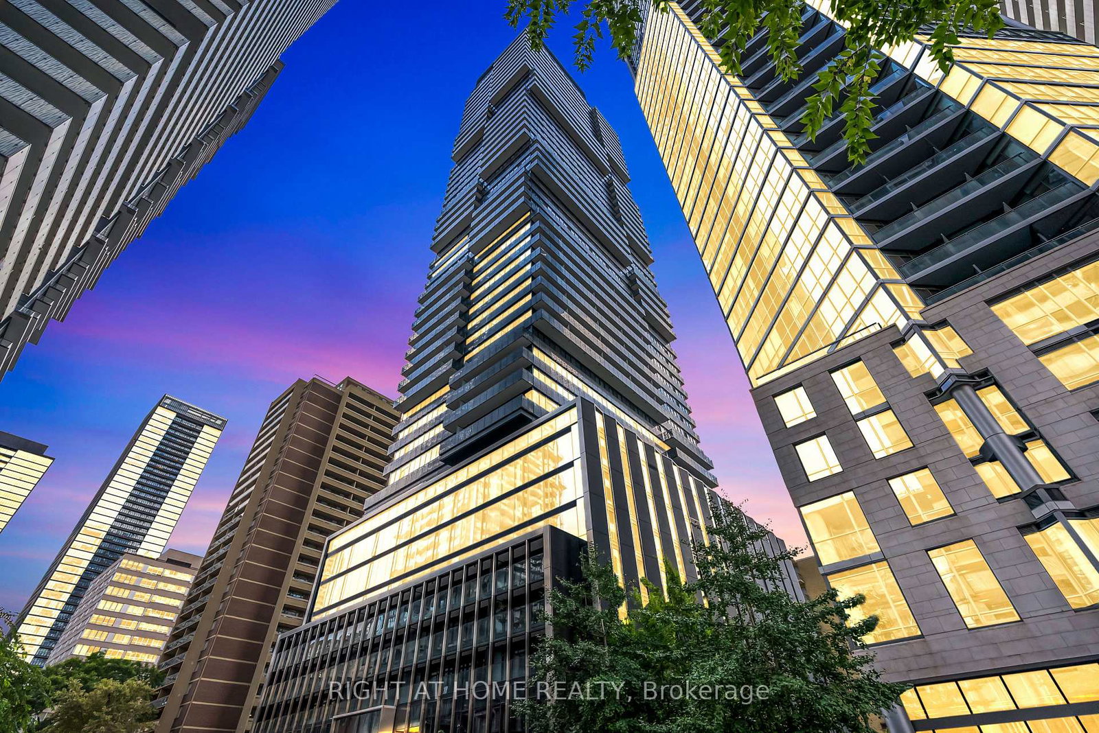 55-charles-street-e-toronto-ontario-c12402282