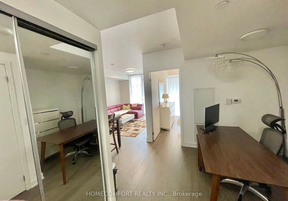 11-wellesley-street-w-toronto-ontario-c12402343