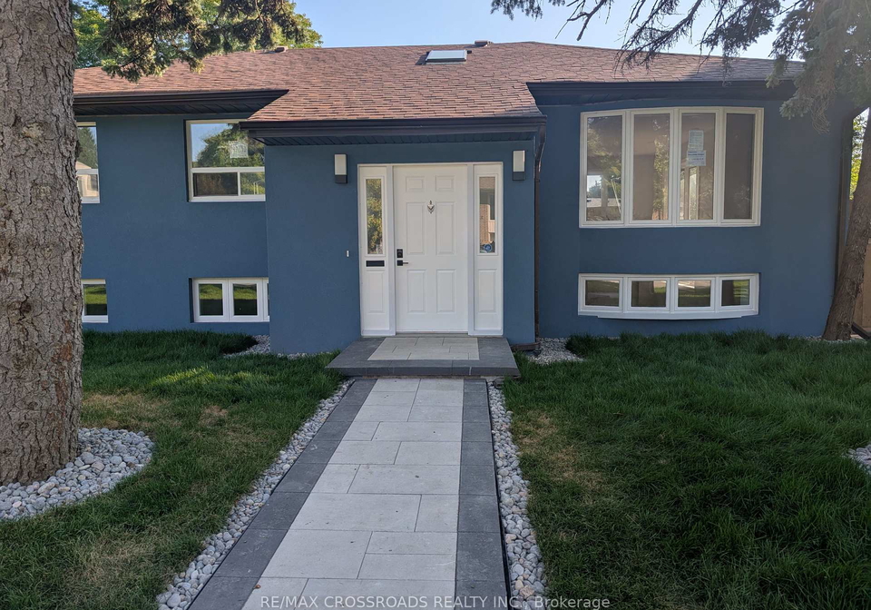 10-tangmere-road-north-york-ontario-c12402378