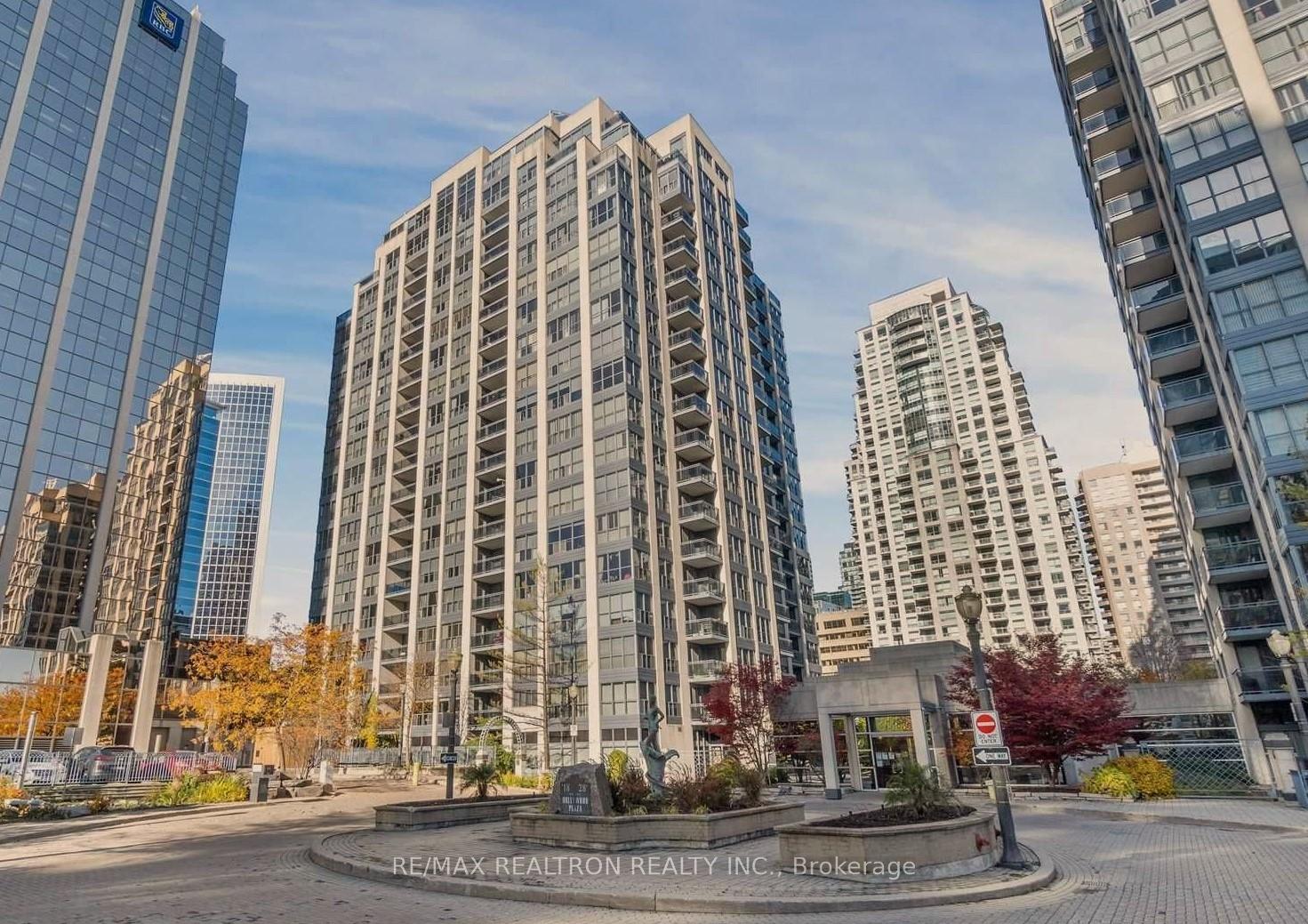 18-hollywood-avenue-n-north-york-ontario-c12402528