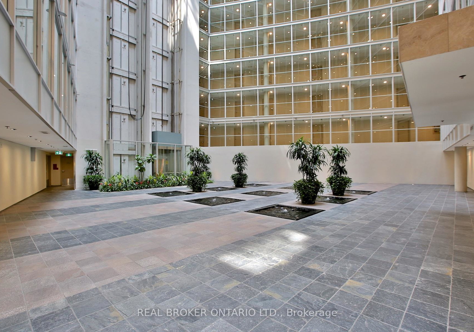 650-queens-quay-w-toronto-ontario-c12402565