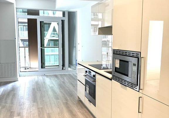 238-simcoe-street-toronto-ontario-c12402593
