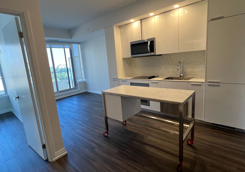 75-canterbury-place-toronto-ontario-c12402598