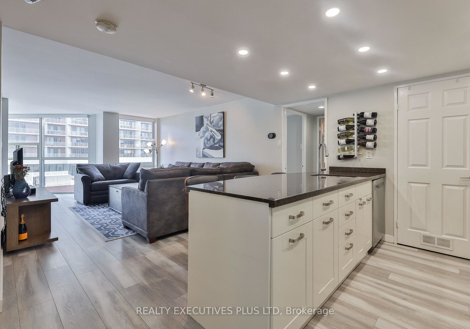 701-king-street-w-toronto-ontario-c12402951