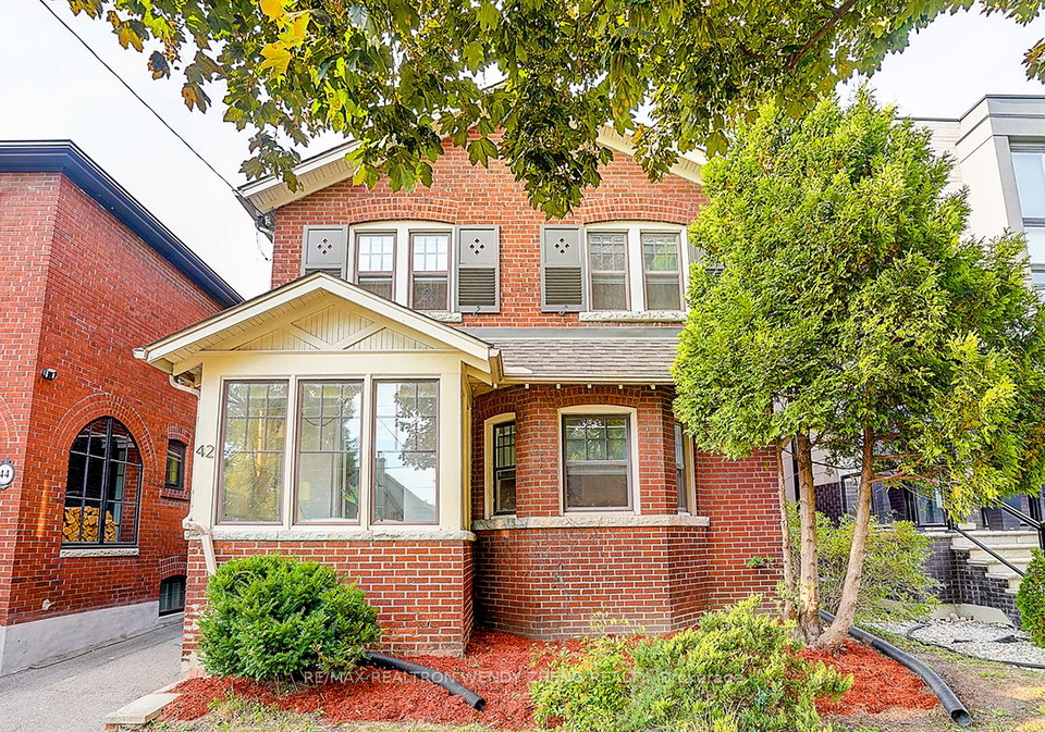 42-willowbank-boulevard-toronto-ontario-c12403041