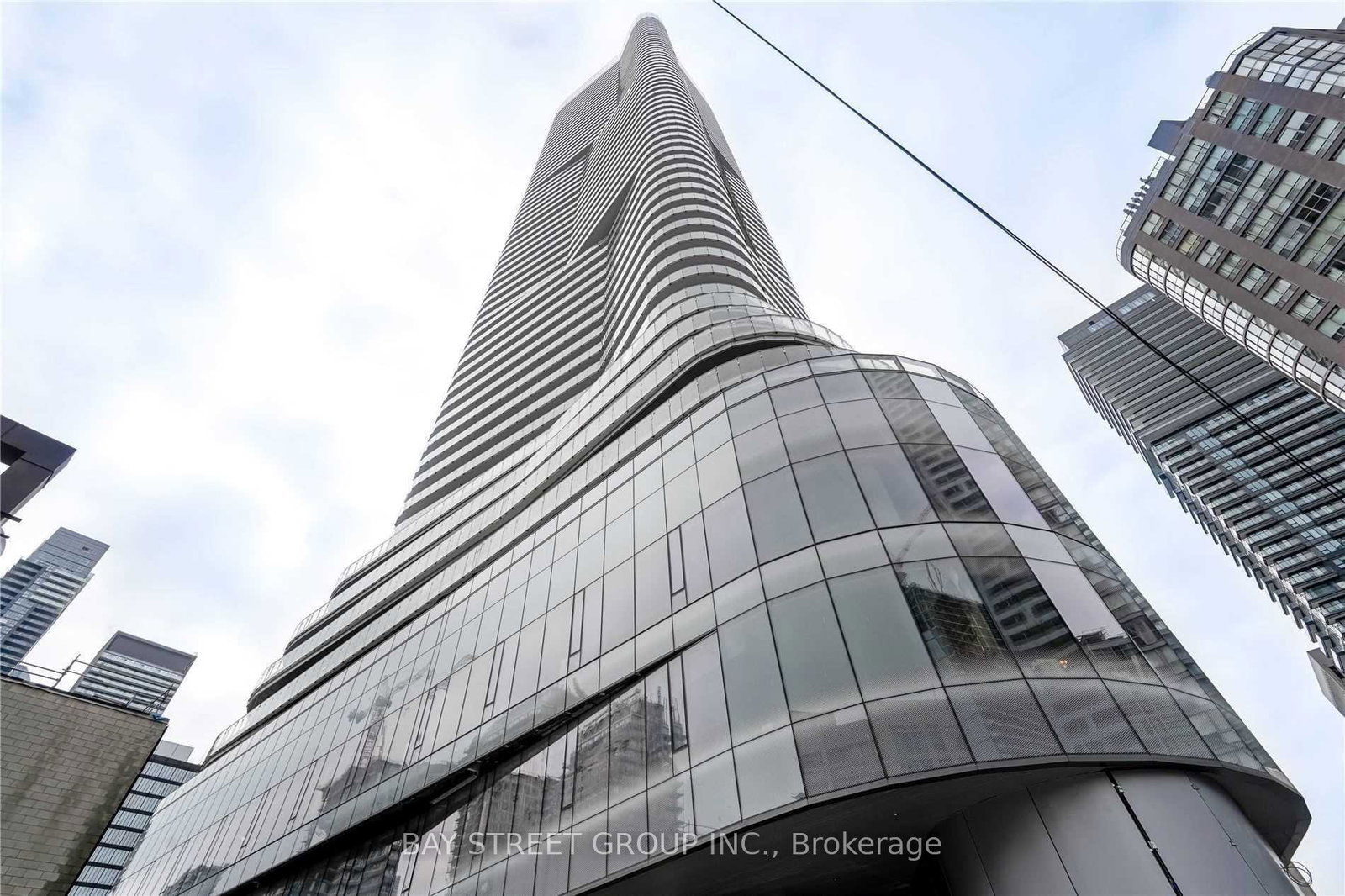 11-wellesley-street-w-toronto-ontario-c12403500