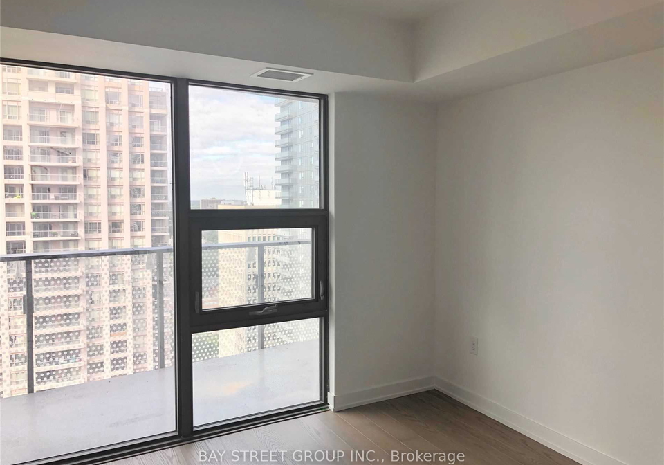 11-wellesley-street-w-toronto-ontario-c12403500