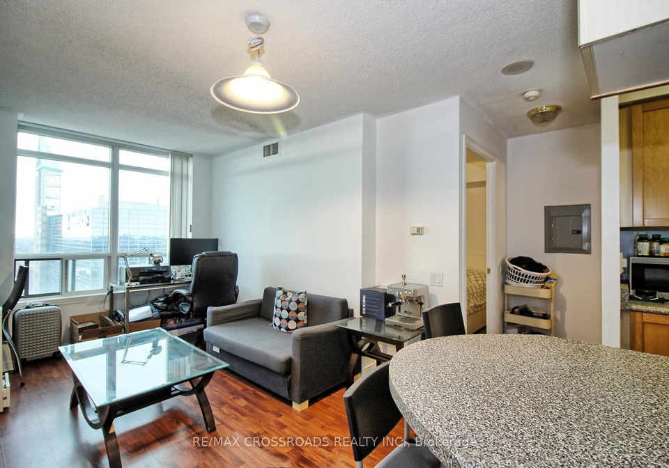 8-hillcrest-avenue-north-york-ontario-c12403668