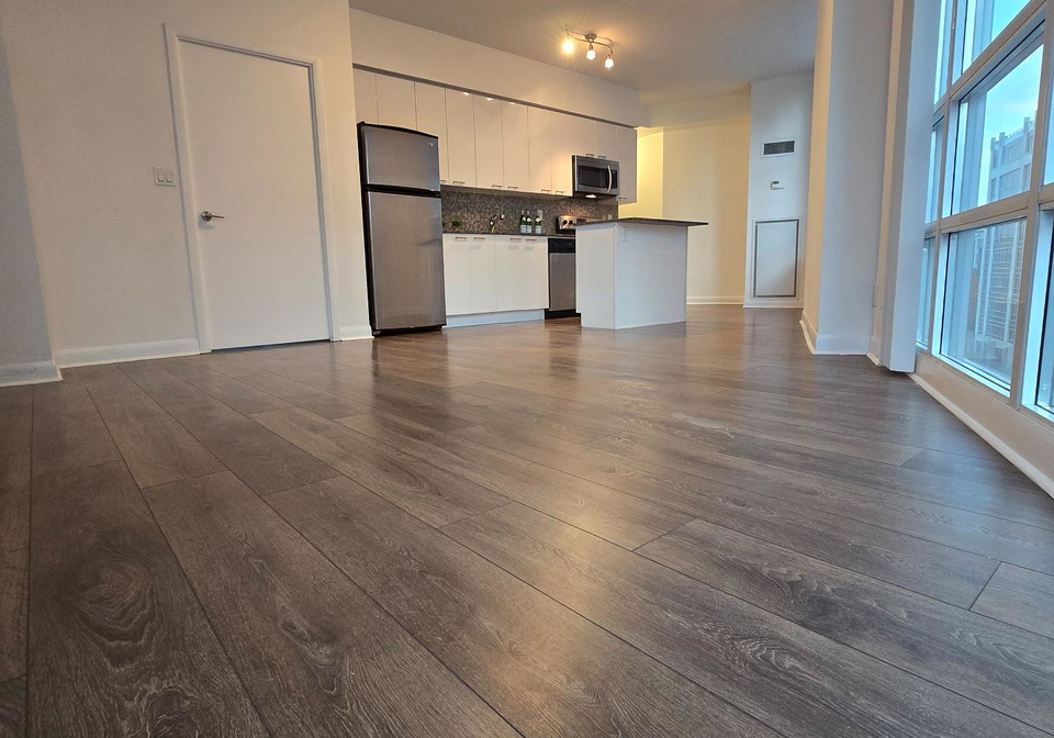 15-bruyeres-mews-toronto-ontario-c12403702