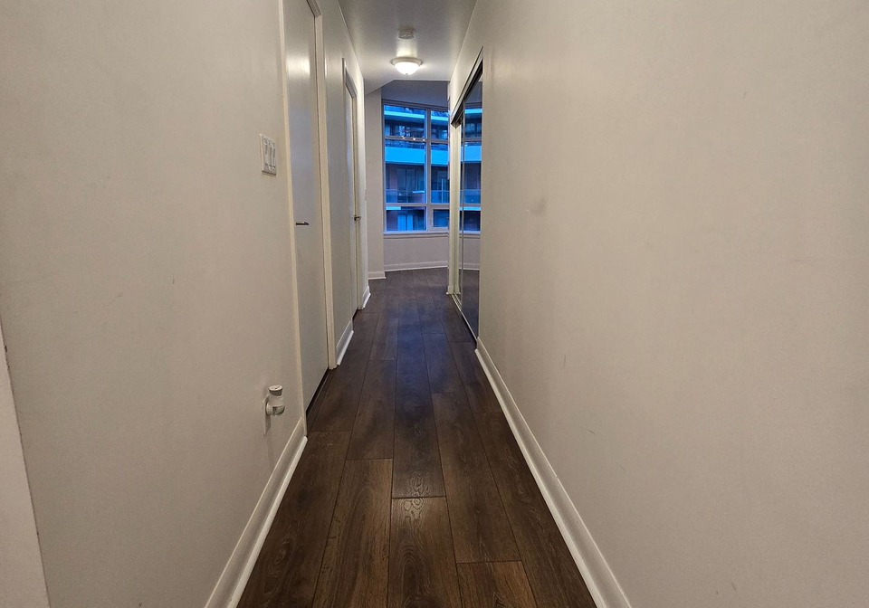 15-bruyeres-mews-toronto-ontario-c12403702
