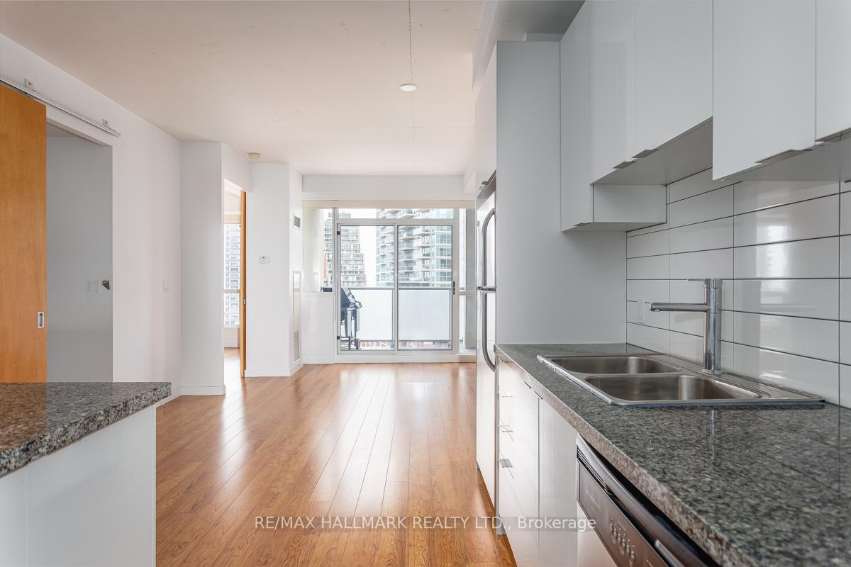 1-shaw-street-toronto-ontario-c12403765