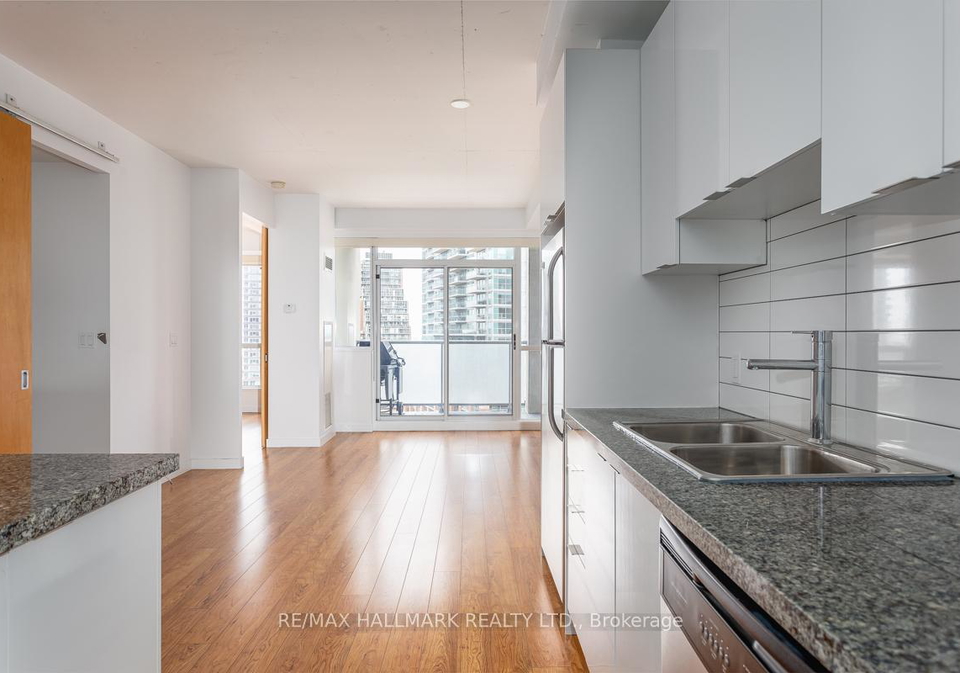 1-shaw-street-toronto-ontario-c12403765