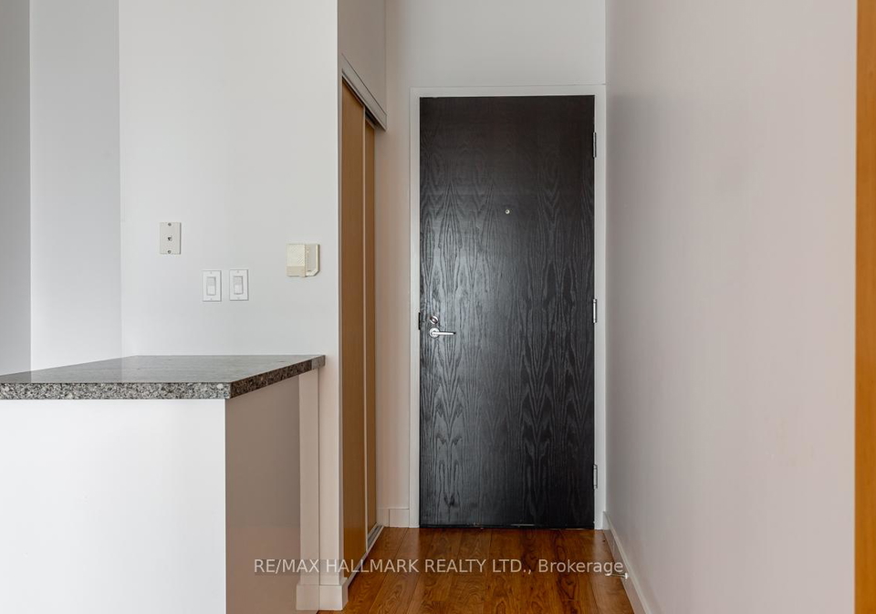 1-shaw-street-toronto-ontario-c12403765