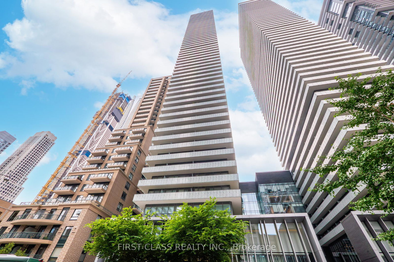42-charles-street-e-toronto-ontario-c12404221