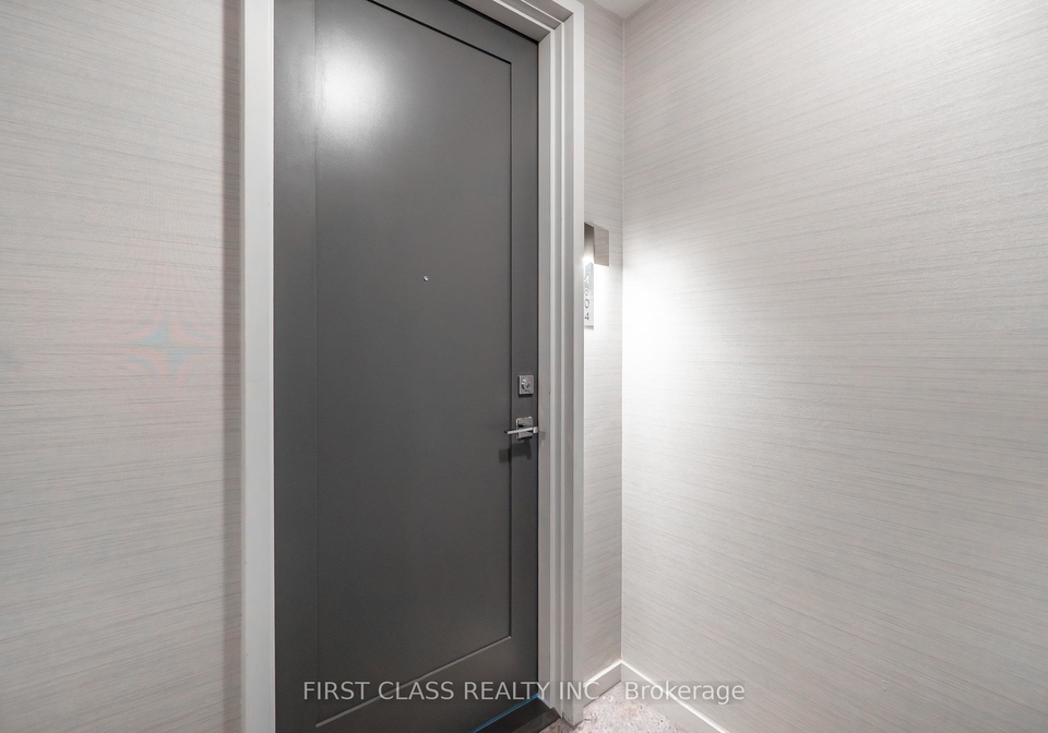 42-charles-street-e-toronto-ontario-c12404221