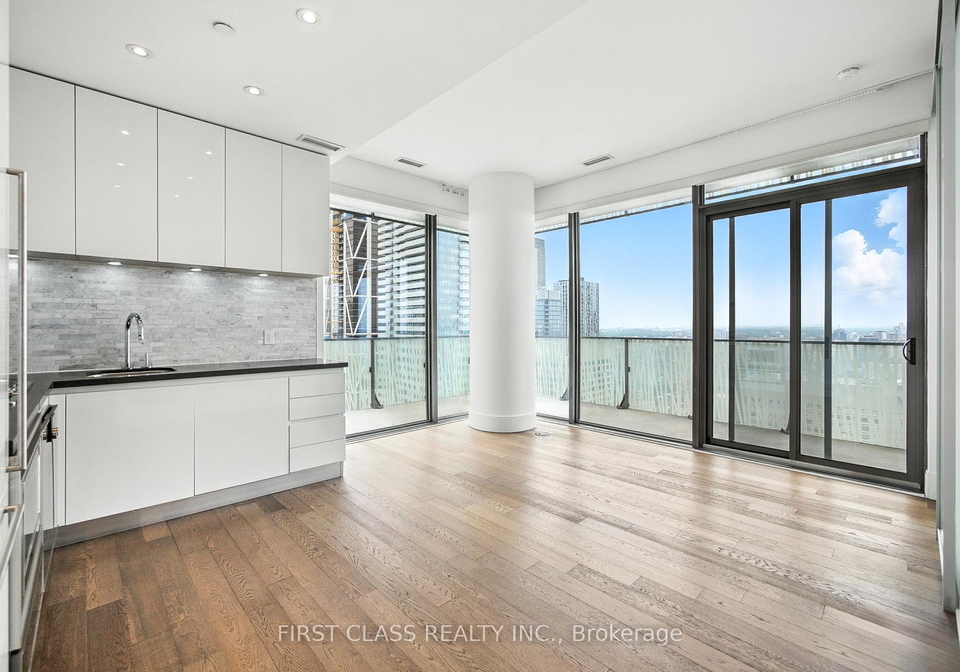 42-charles-street-e-toronto-ontario-c12404221
