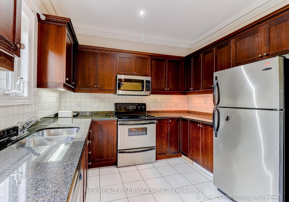 132-b-finch-avenue-e-north-york-ontario-c12404513
