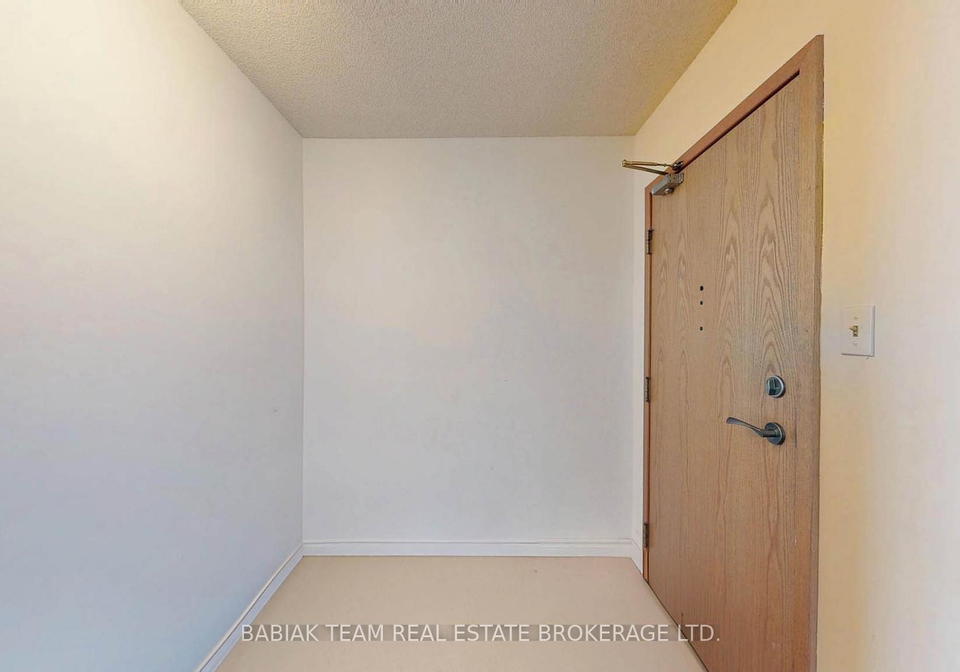 215-wynford-drive-east-york-ontario-c12404682