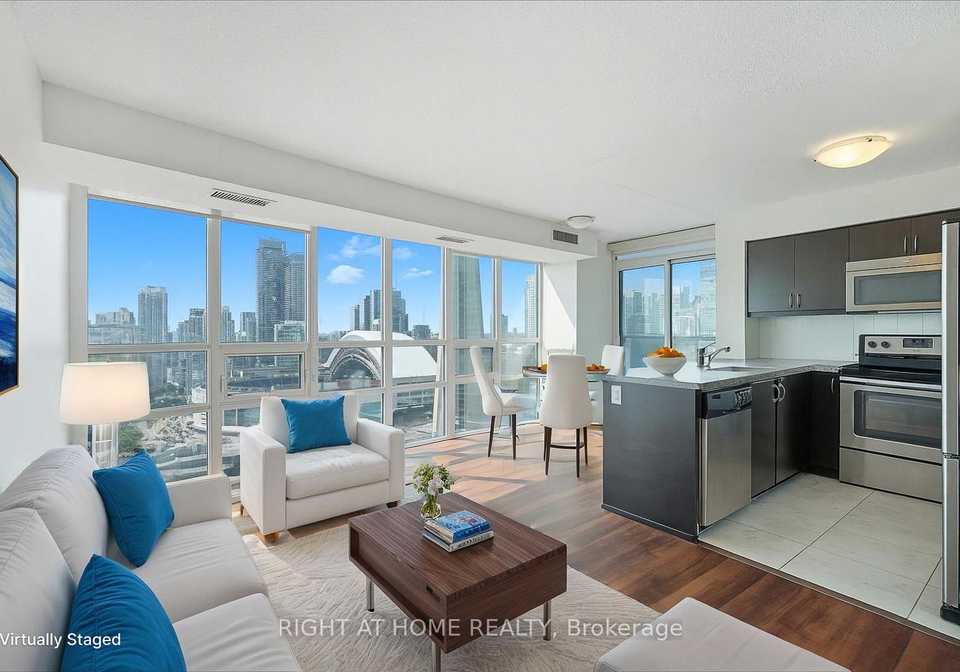 19-grand-trunk-crescent-toronto-ontario-c12404696