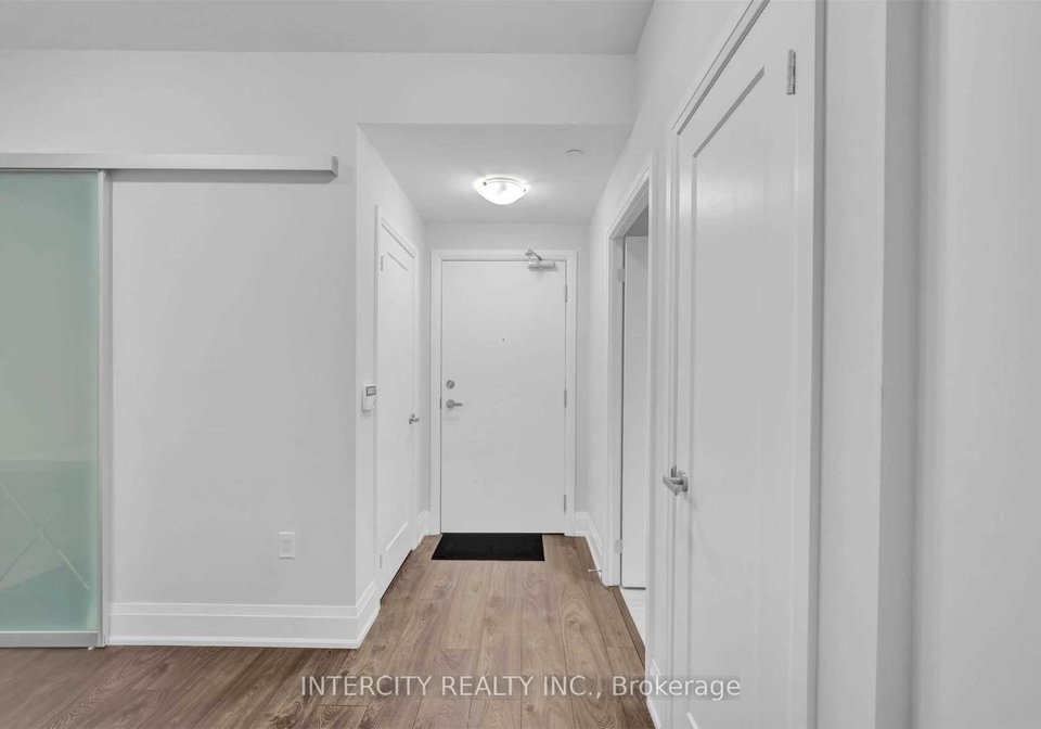 99-broadway-avenue-toronto-ontario-c12404862