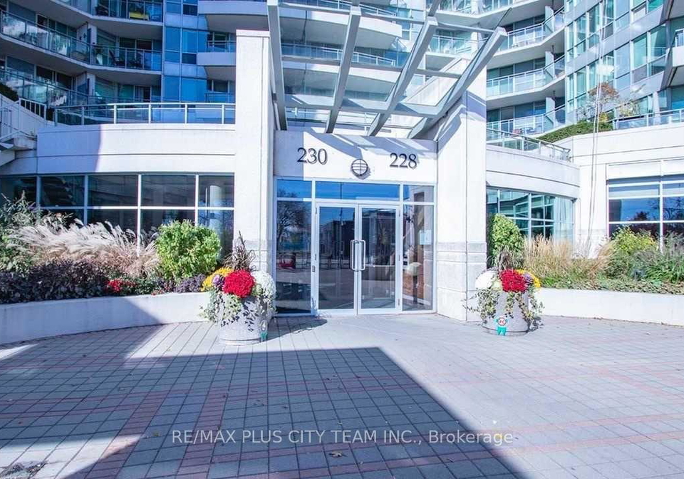 228-queens-quay-w-toronto-ontario-c12404901
