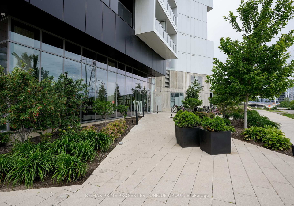 170-bayview-avenue-toronto-ontario-c12405037