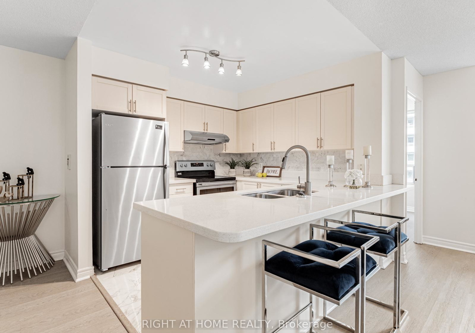23-hollywood-avenue-north-york-ontario-c12405144