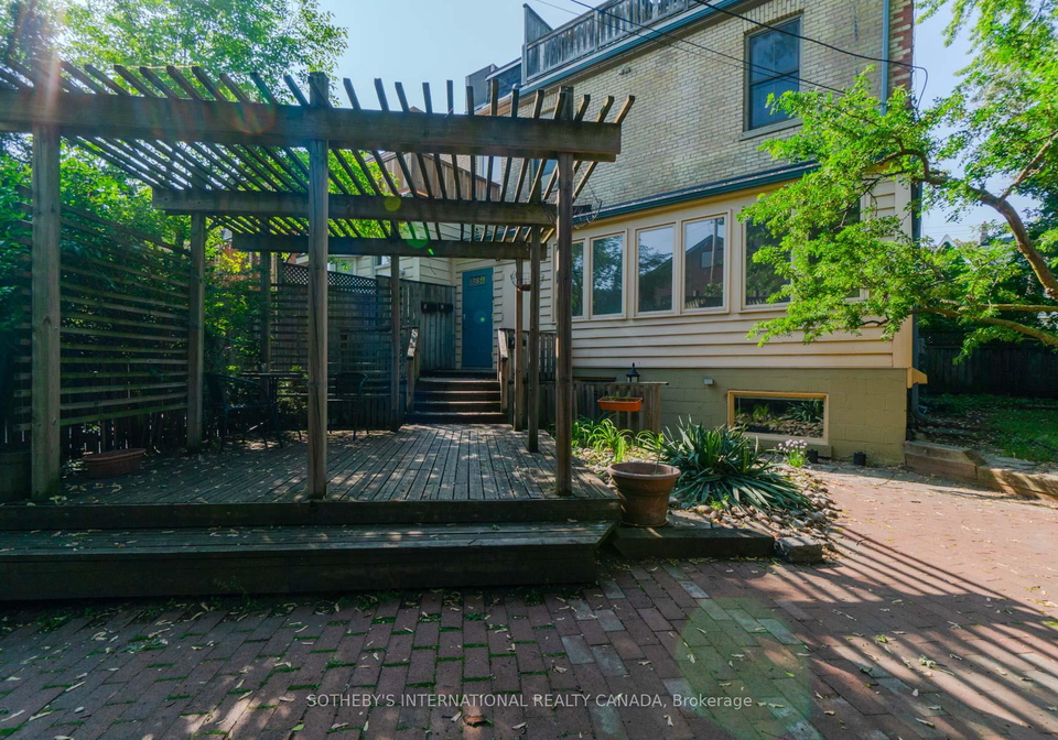 215217-carlton-street-toronto-ontario-c12405280